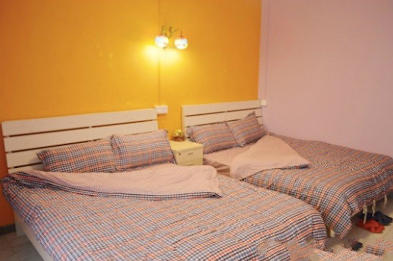 hotelPic