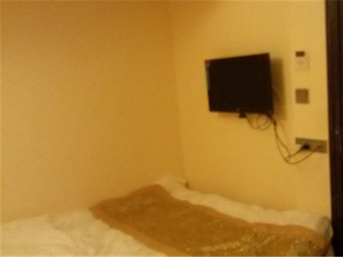 hotelPic