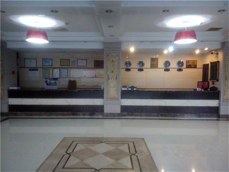 hotelPic