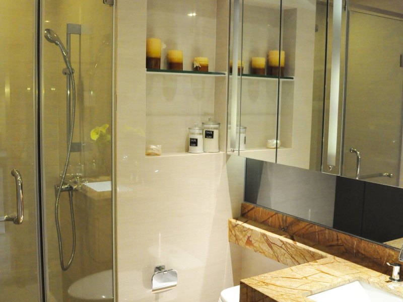 hotelPic