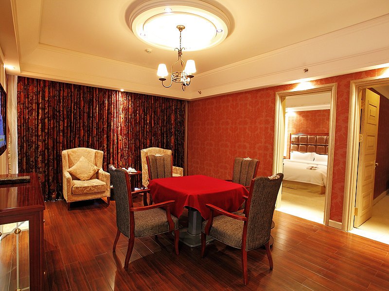 hotelPic