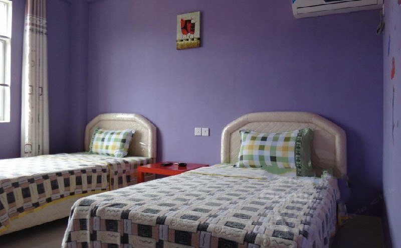 hotelPic