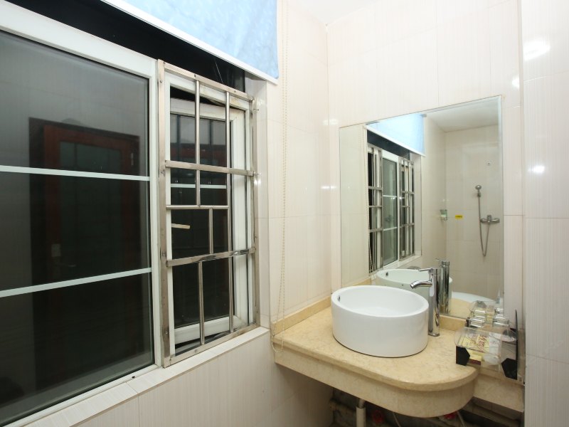 hotelPic