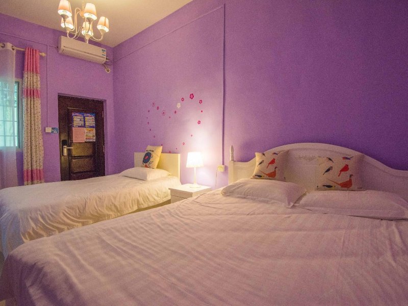 hotelPic