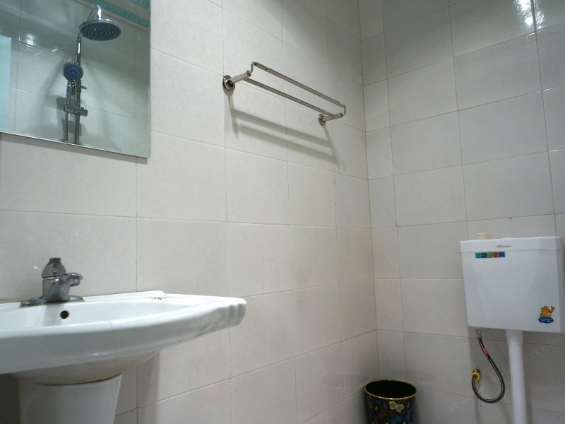 hotelPic