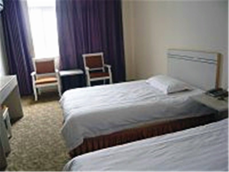 hotelPic