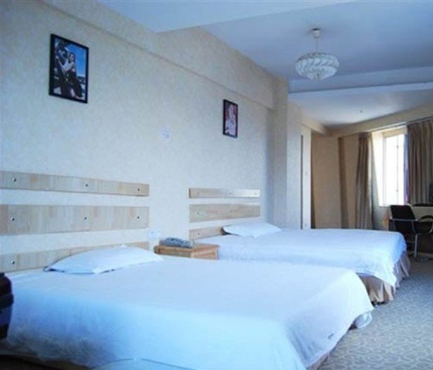 hotelPic