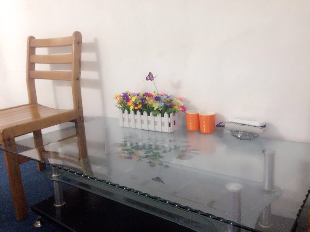 hotelPic