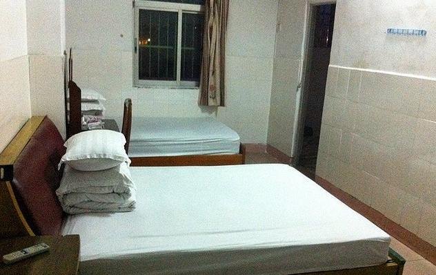 hotelPic