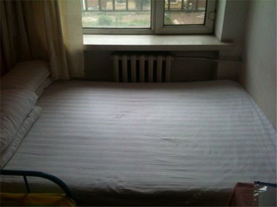 hotelPic