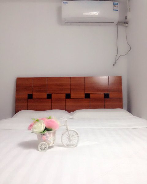 hotelPic