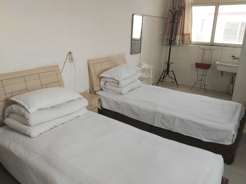 hotelPic