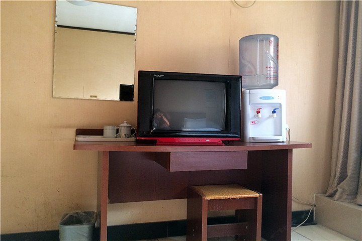 hotelPic