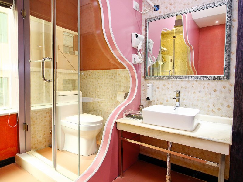 hotelPic