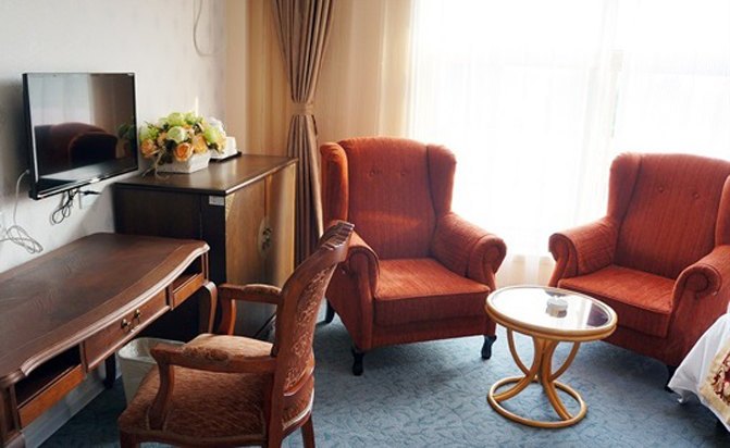 hotelPic