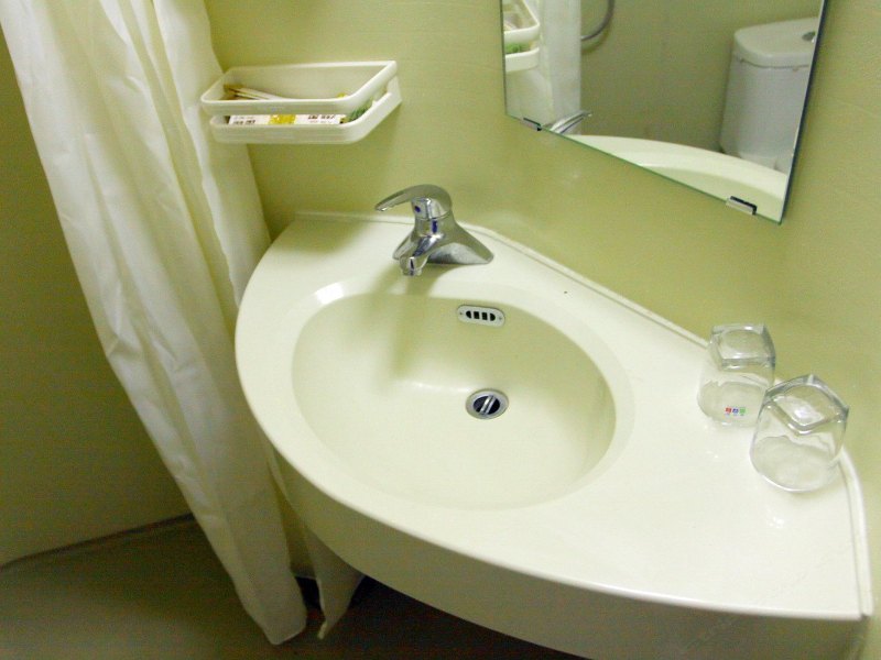 hotelPic