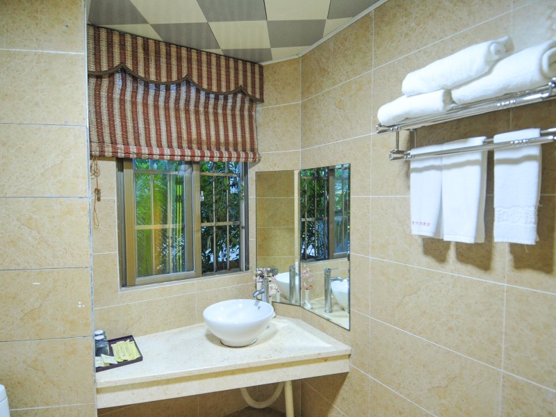 hotelPic