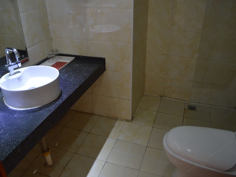 hotelPic