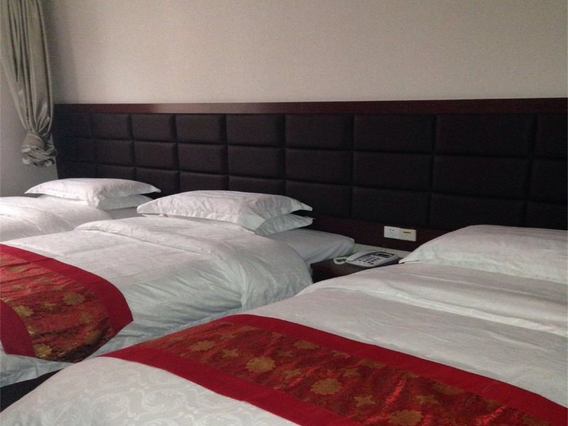 hotelPic