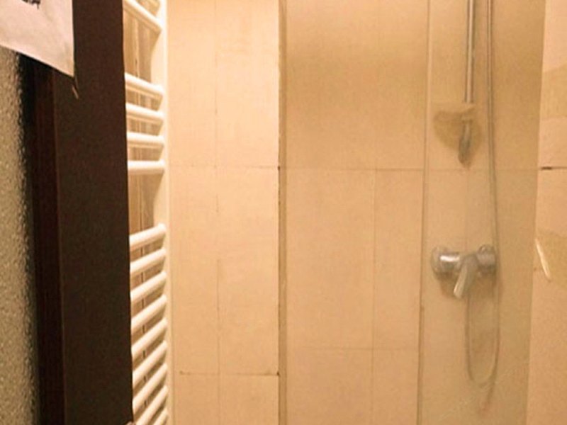 hotelPic