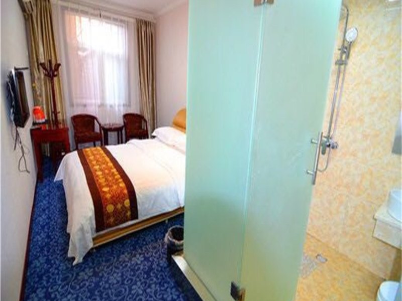 hotelPic
