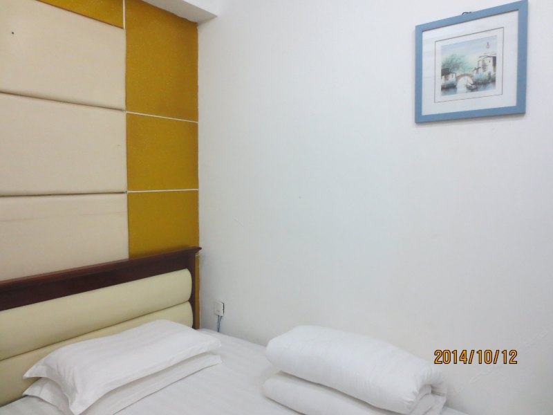 hotelPic