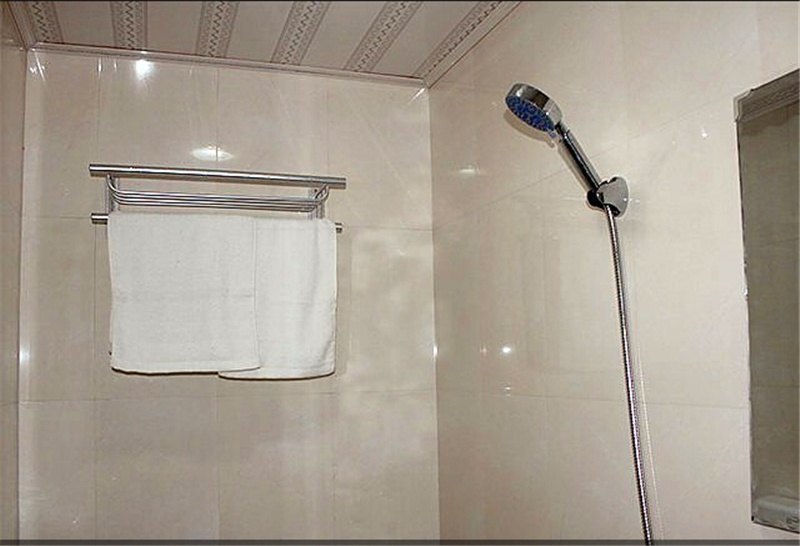 hotelPic