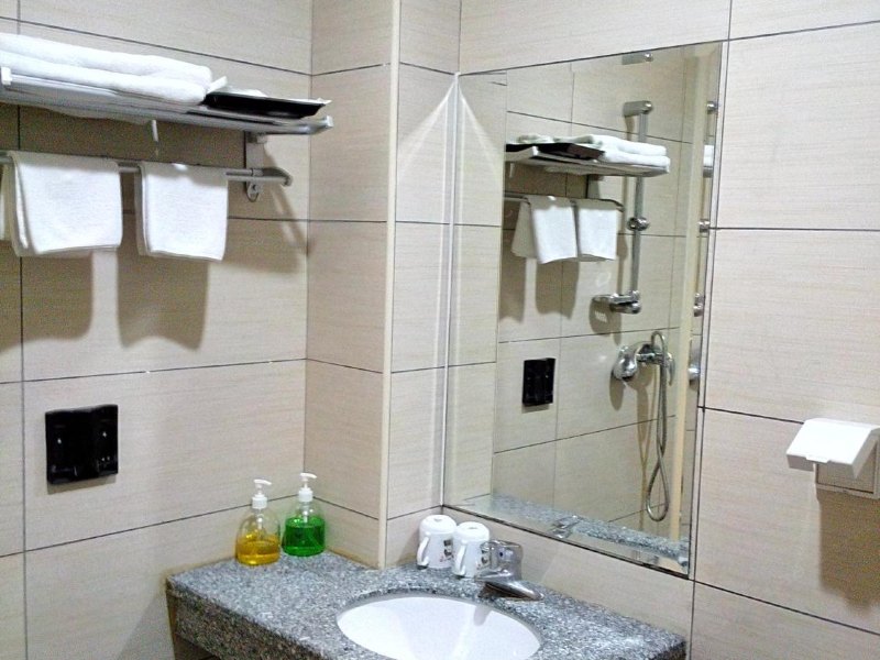 hotelPic