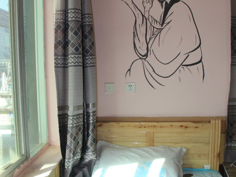 hotelPic