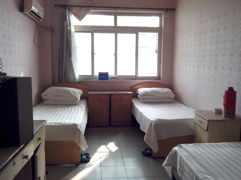 hotelPic