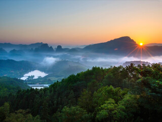 廈門(mén)鼓浪嶼旅游要多少錢(qián)跟團(tuán)_去廈門(mén)鼓浪嶼旅游怎么走_(dá)廈門(mén)鼓浪嶼九月旅游