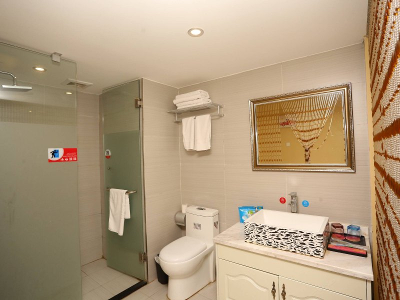 hotelPic