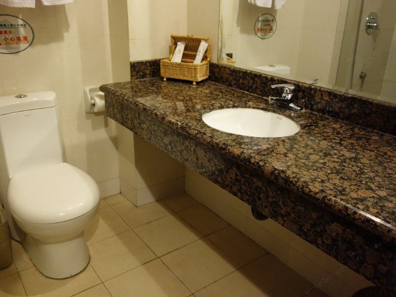 hotelPic