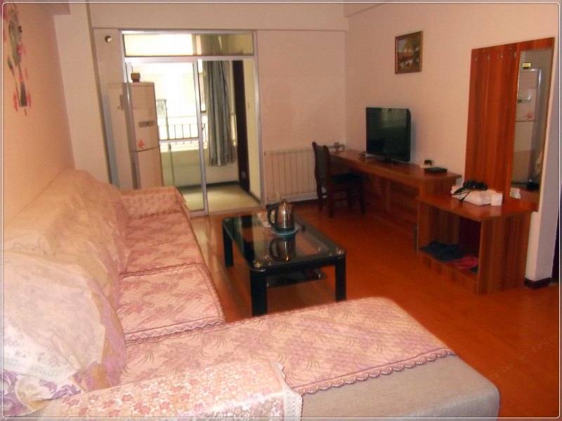 hotelPic