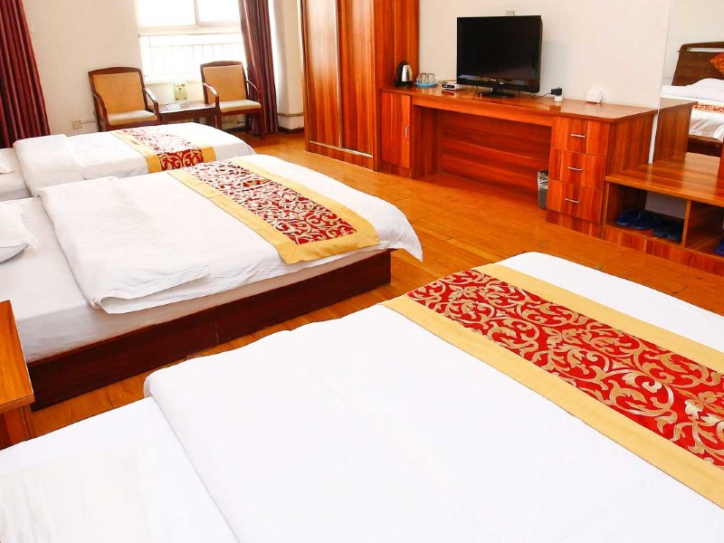 hotelPic