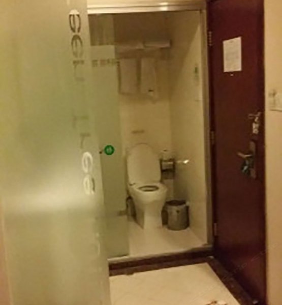 hotelPic