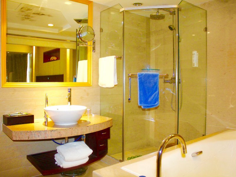 hotelPic