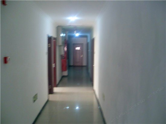 hotelPic