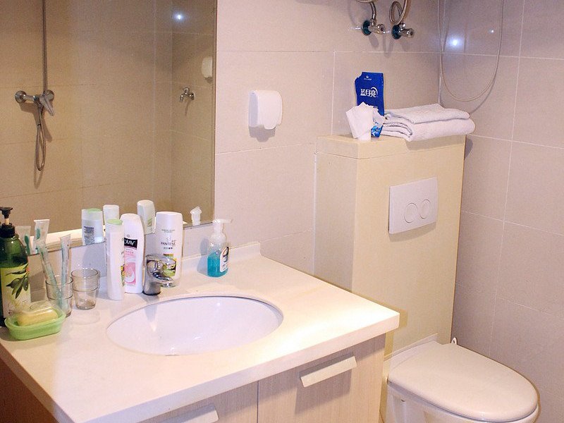 hotelPic