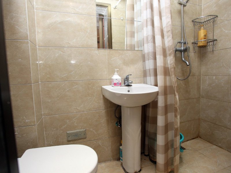 hotelPic