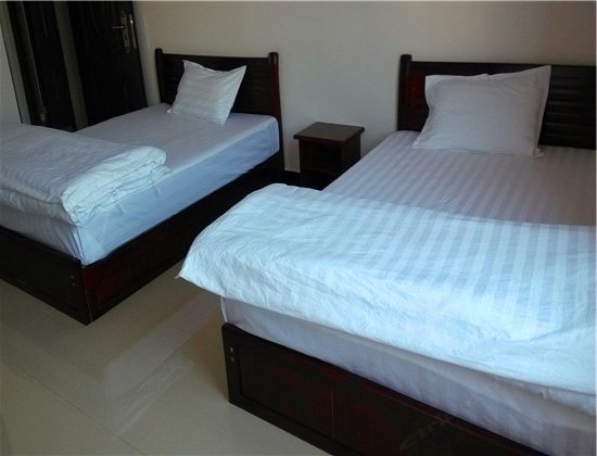 hotelPic