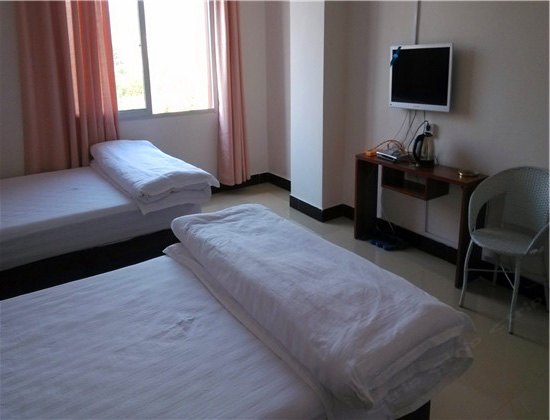 hotelPic