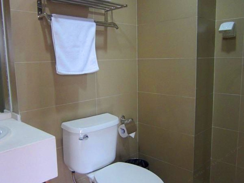 hotelPic