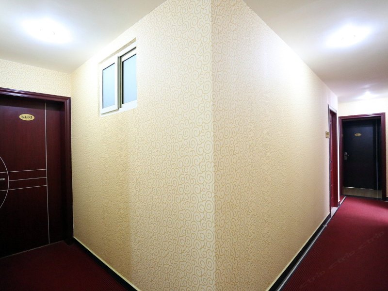hotelPic