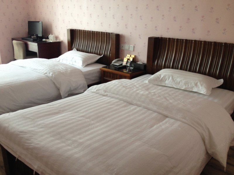hotelPic