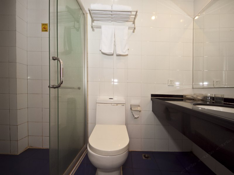 hotelPic