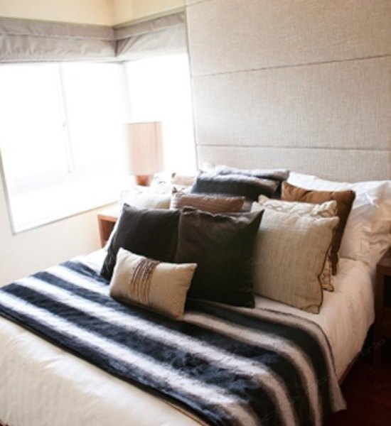 hotelPic