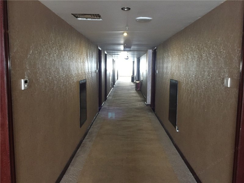hotelPic