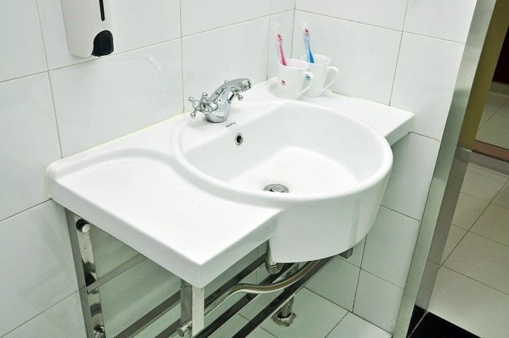 hotelPic