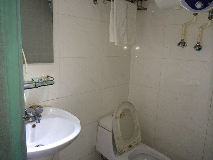hotelPic